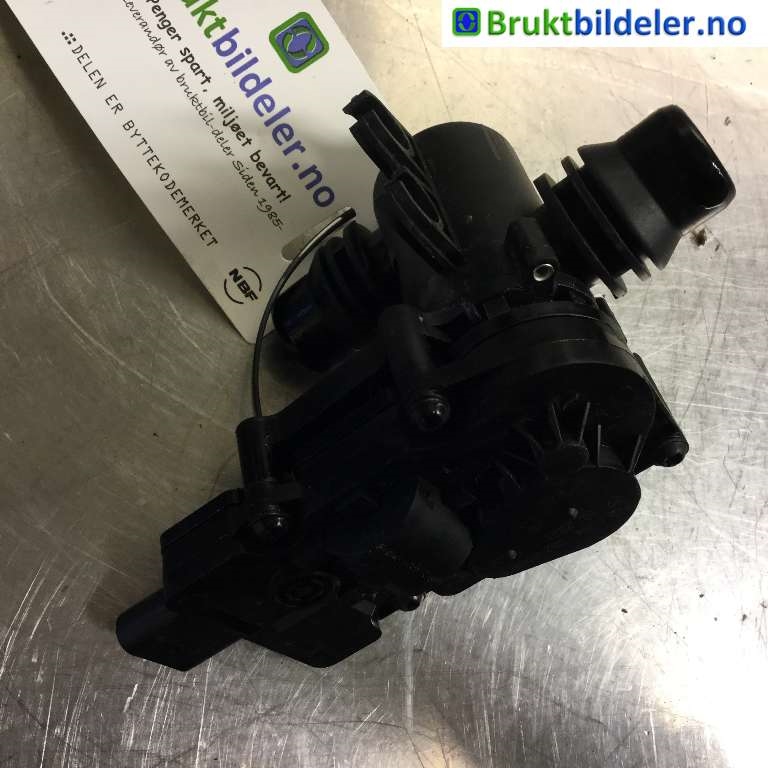 Diverse deler til Mercedes Vito 2014-->> (W447) (W447) (MERCEDES|A 000 506 13 00|)
