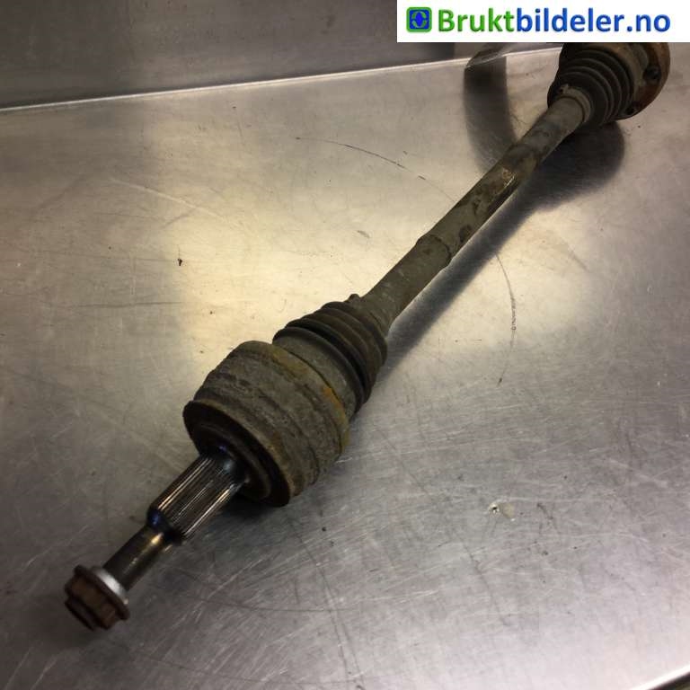 Drivaksel venstre bak til VW Transporter / Caravelle 2009-2015 (Fase 2) (T5) (T5) (VOLKSWAGEN|7E0 501 201 B|)