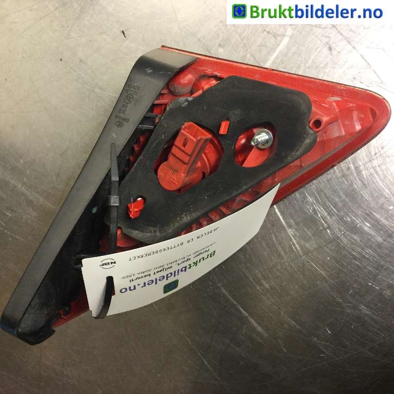 Baklykt venstre indre til Peugeot 3008 2009-2016 (Type I) (PEUGEOT|6350 HE|)