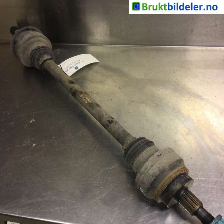 Drivaksel venstre bak til Mercedes Vito, 2014-->> (W447) (W447) (MERCEDES|A 447 350 66 00)