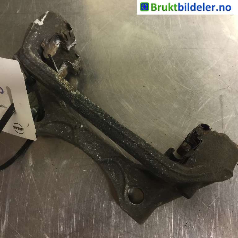 Bremsecaliper brakett til Mercedes Vito 2014-->> (W447) (W447) (MERCEDES||B 916  01 04 55)
