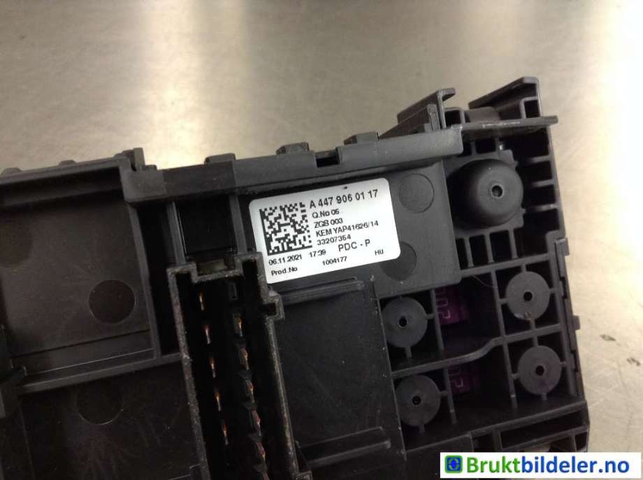 Sikringsboks til Mercedes Vito 2014-->> (W447) (W447) (MERCEDES|A 447 906 01 17|)