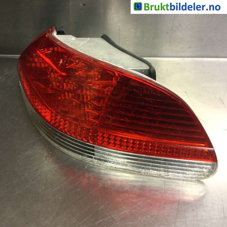 Baklykt høyre til BMW 7-Serie, 2000-2008 (E65/E66/E67/E88) (E65/E66/E67/E88) (BMW|63217164736)