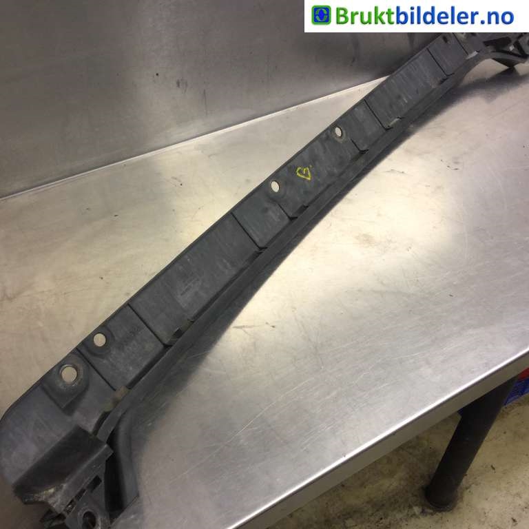 Diverse deler til BMW 7-Serie, 2000-2008 (E65/E66/E67/E88) (E65/E66/E67/E88) (BMW|51.12 8 223 270)