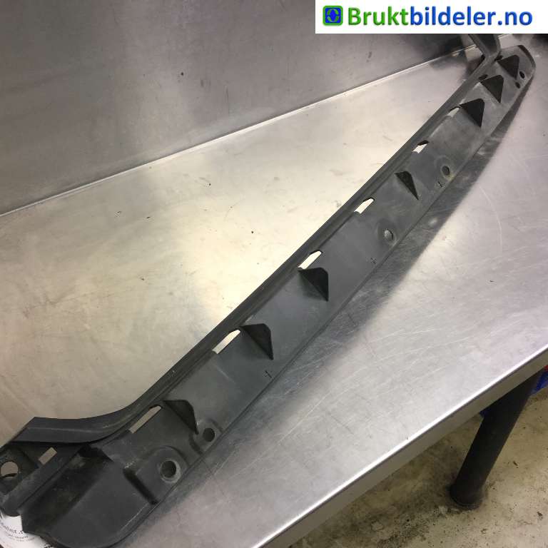 Diverse deler til BMW 7-Serie 2000-2008 (E65/E66/E67/E88) (E65/E66/E67/E88) (BMW|51.12 8 223 270|)