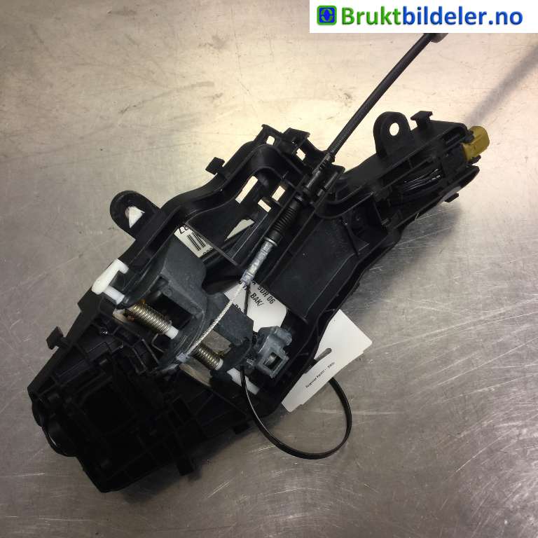 Dørhåndtak utv høyre bak til VW Passat 2015-2019 (Fase 1) (B8) (B8) (VOLKSWAGEN|510 837 812 H|)