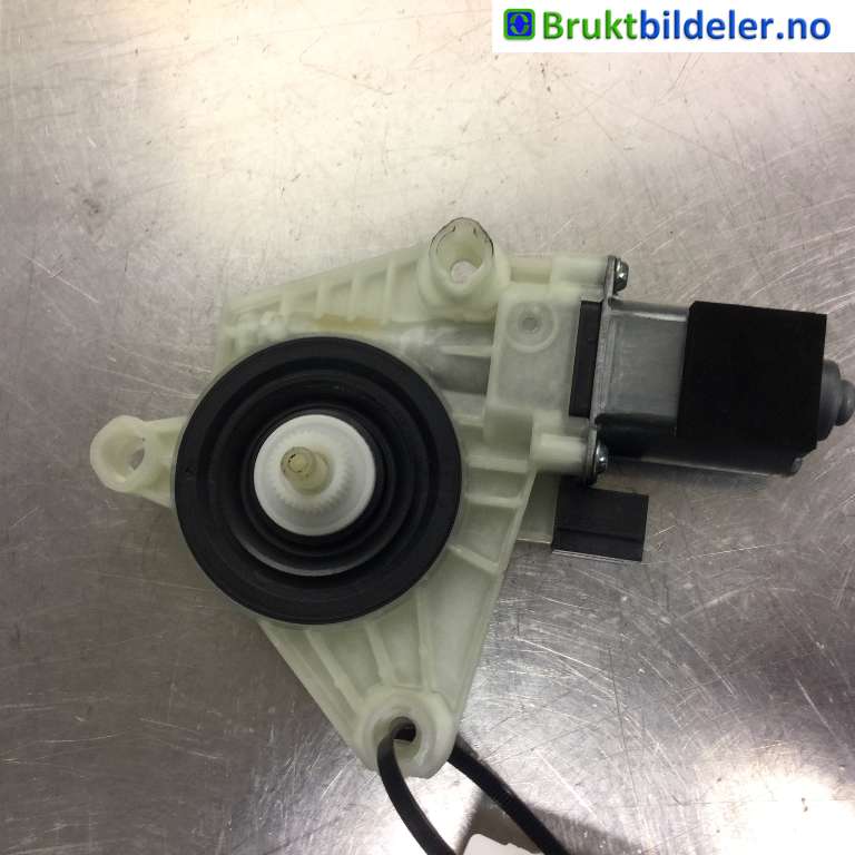 Ruteheis høyre bak til VW Passat, 2015-2019 (Fase 1) (B8) (B8) (VOLKSWAGEN|5Q4 959 801 D)