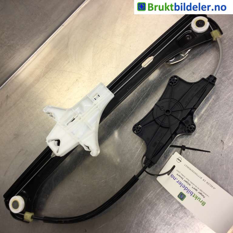 Ruteheis til VW Passat 2015-2019 (Fase 1) (B8) (B8) (VOLKSWAGEN|3G0 837 462 B|)