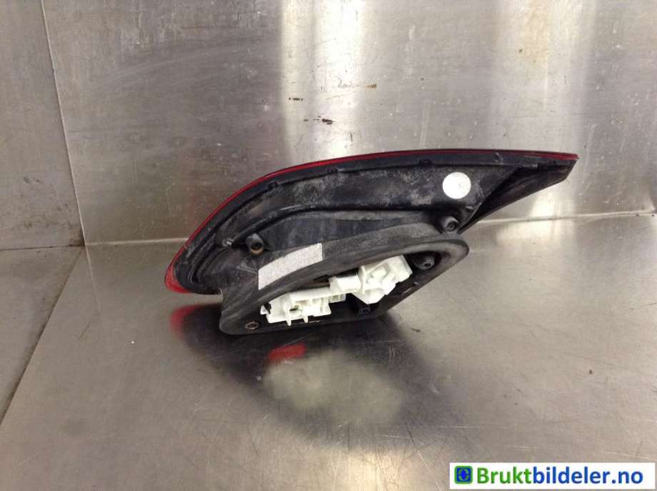 Baklykt venstre indre til Opel Astra J 2010-2015  (OPEL|13319951|)