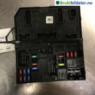 Sikringsboks til Nissan X-Trail,  (T32) (NISSAN|284B7 4BA0A|6687189513|50NG11F01)