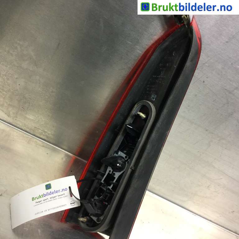 Baklykt høyre til Volvo V70 2000-2004 (Type II, Fase 1)  (VOLVO|9154494|)