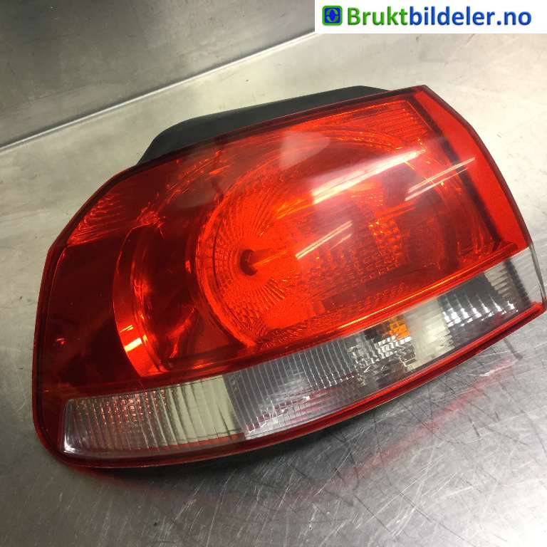 Baklykt venstre til VW Golf VI, 2008-2012  (VOLKSWAGEN|5K0 945 095 E)