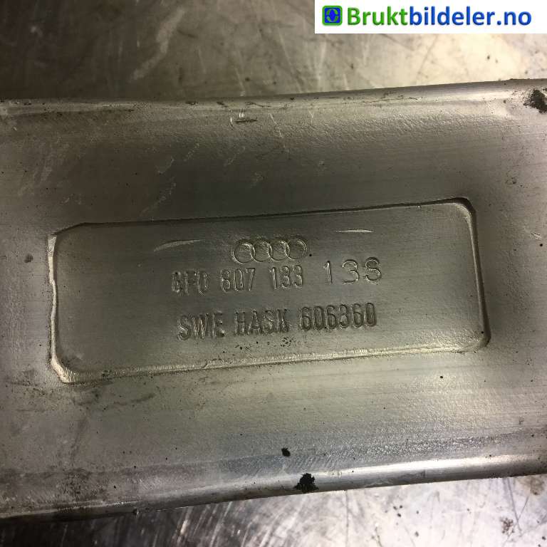 Støtfangerdemper foran til Audi A6, Allroad 2008-2011 (Type II, Fase 2) (C6) (C6) (AUDI|4F0 807 133 13S|)