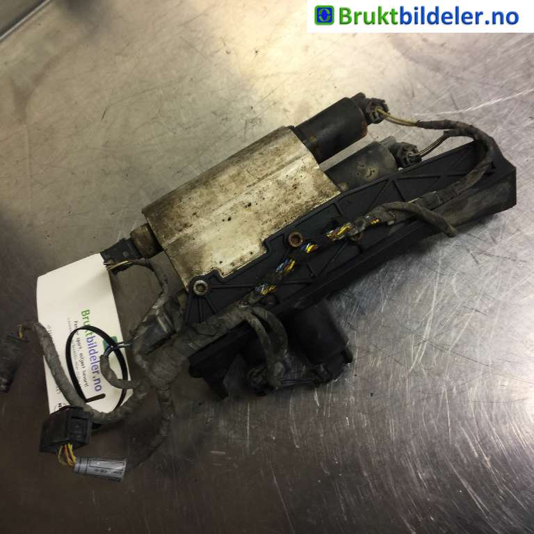 Diverse deler til BMW 7-Serie 2000-2008 (E65/E66/E67/E88) (E65/E66/E67/E88) (BMW|3720 6 758 704|HE 3044641|)