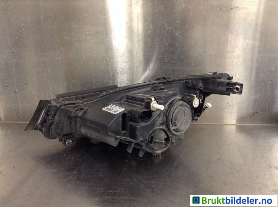 Frontlykt høyre halogen til BMW i3 2013-2022  (BMW|63 11 7 398 520-03|90073024|63 11 7 381 900)