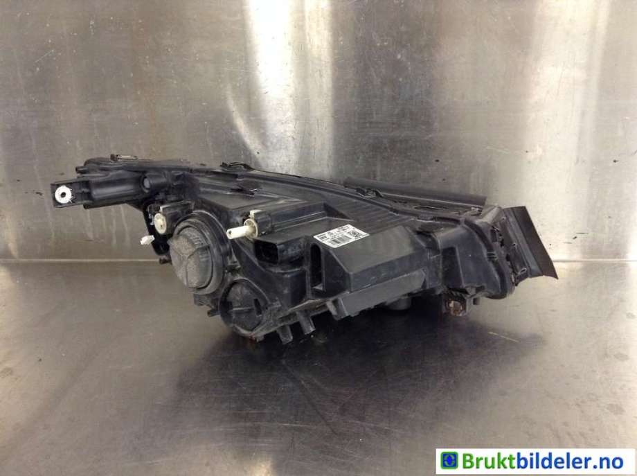 Frontlykt venstre halogen til BMW i3 2013-2022  (BMW|63.11-7398519-03|90073022|63 11 7 381 899)