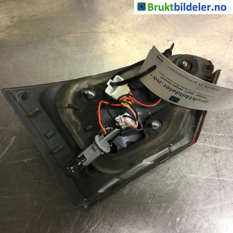 Baklykt høyre indre til Hyundai i40 2012-2017  (HYUNDAI|92404 3Z000|)