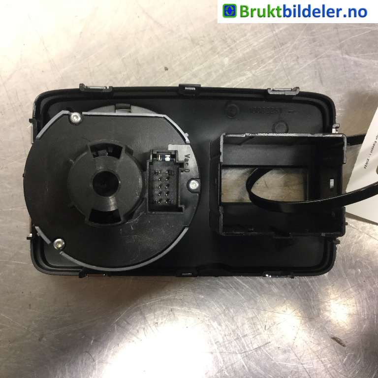 Bryter lys til Škoda Superb 2008-2015 (Type II)  (SKODA|3T0 941 431 B|)