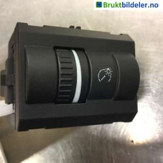 Bryter diverse til Škoda Superb,   (SKODA|1Z0 941 333 A)