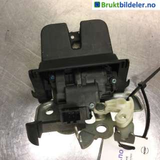 Baklukelås til Škoda Superb,   (SKODA|8K9 827 505 A)