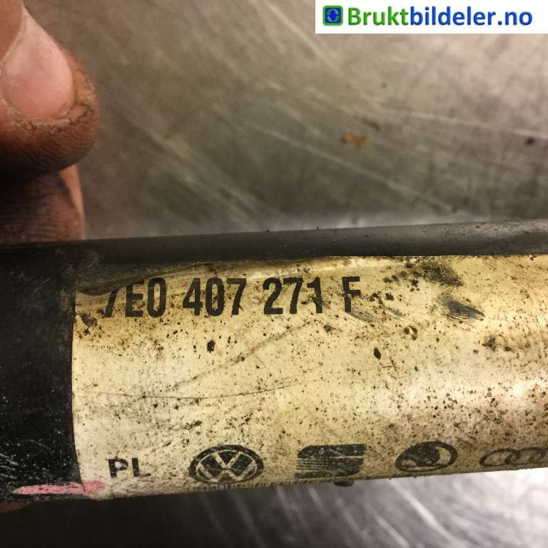 Drivaksel venstre foran til VW Transporter / Caravelle 2009-2015 (Fase 2) (T5) (T5) (VOLKSWAGEN|7E0 407 271 F|)