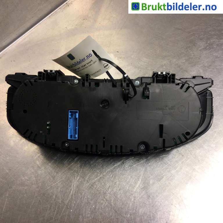 Instrumentpanel til VW Transporter / Caravelle 2009-2015 (Fase 2) (T5) (T5) (VOLKSWAGEN|7E0 920 860 A|02416 01 101 9017603|)