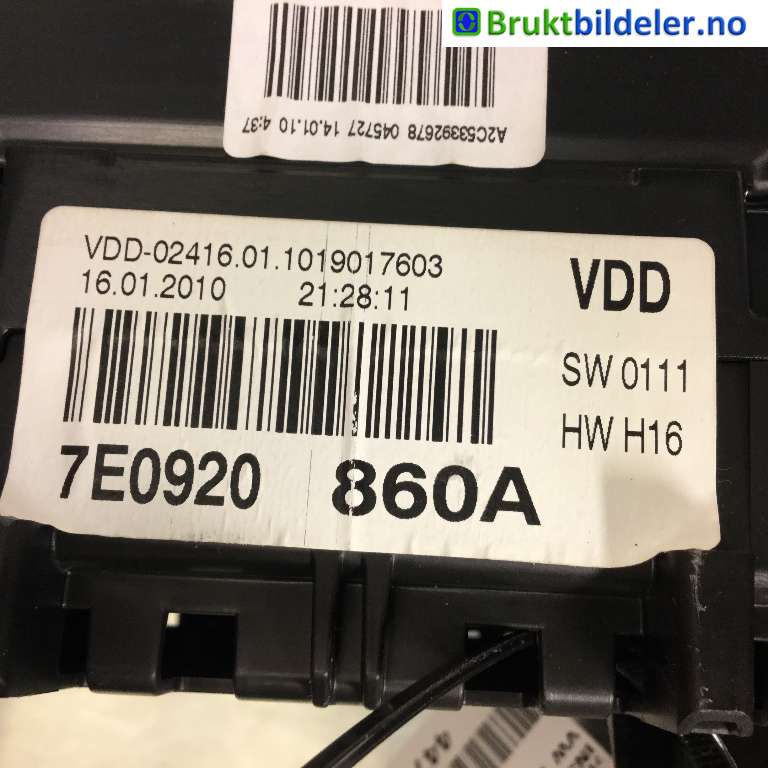 Instrumentpanel til VW Transporter / Caravelle 2009-2015 (Fase 2) (T5) (T5) (VOLKSWAGEN|7E0 920 860 A|02416 01 101 9017603|)