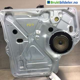 Ruteheis til VW Transporter / Caravelle, 2009-2015 (Fase 2) (T5) (T5) (VOLKSWAGEN|7E1 837 729 B|1001210947)