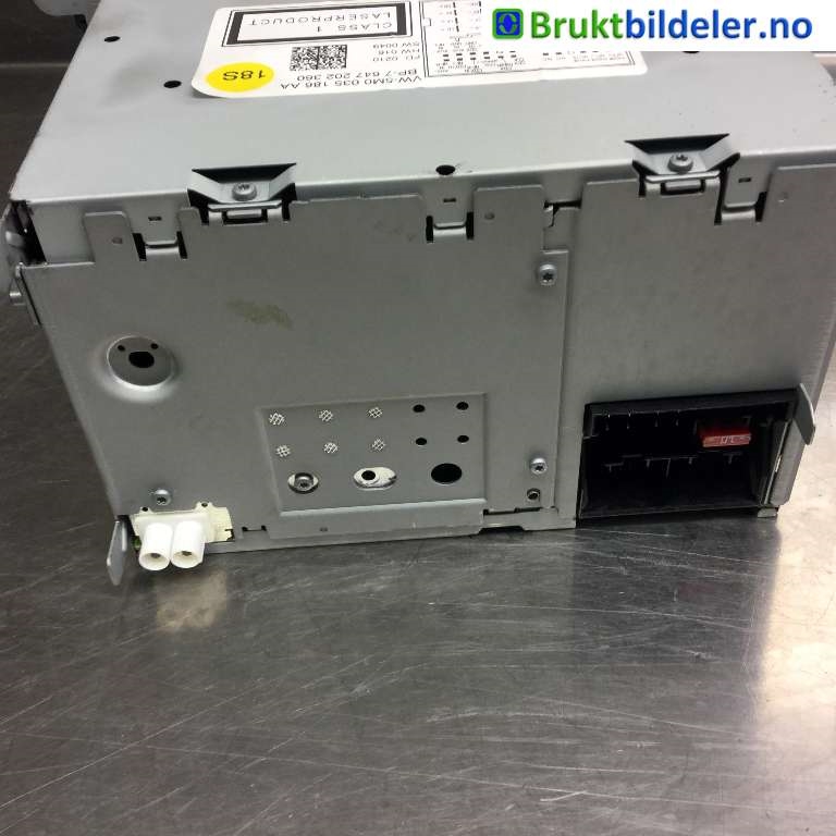 Bilstereo til VW Transporter / Caravelle 2009-2015 (Fase 2) (T5) (T5) (VOLKSWAGEN|5M0 035 186 AA|7 647 202 360|)