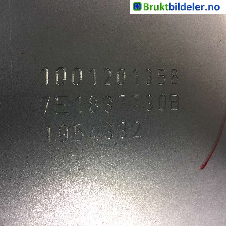 Ruteheis til VW Transporter / Caravelle 2009-2015 (Fase 2) (T5) (T5) (VOLKSWAGEN|7E1 837 730 B|1001201358|)