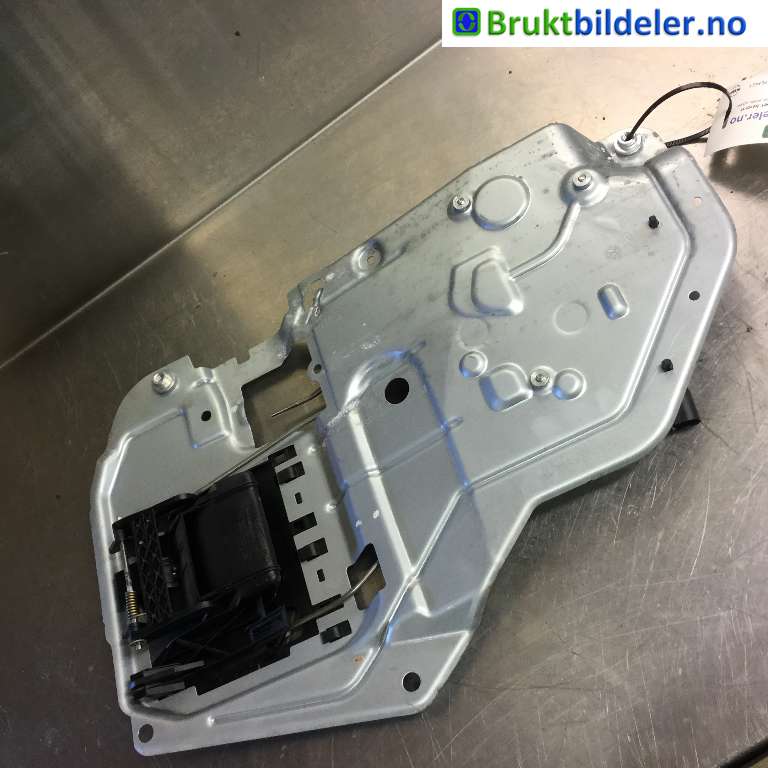 Diverse deler til VW Transporter / Caravelle 2009-2015 (Fase 2) (T5) (T5) (VOLKSWAGEN|7H0 827 201 BA|)