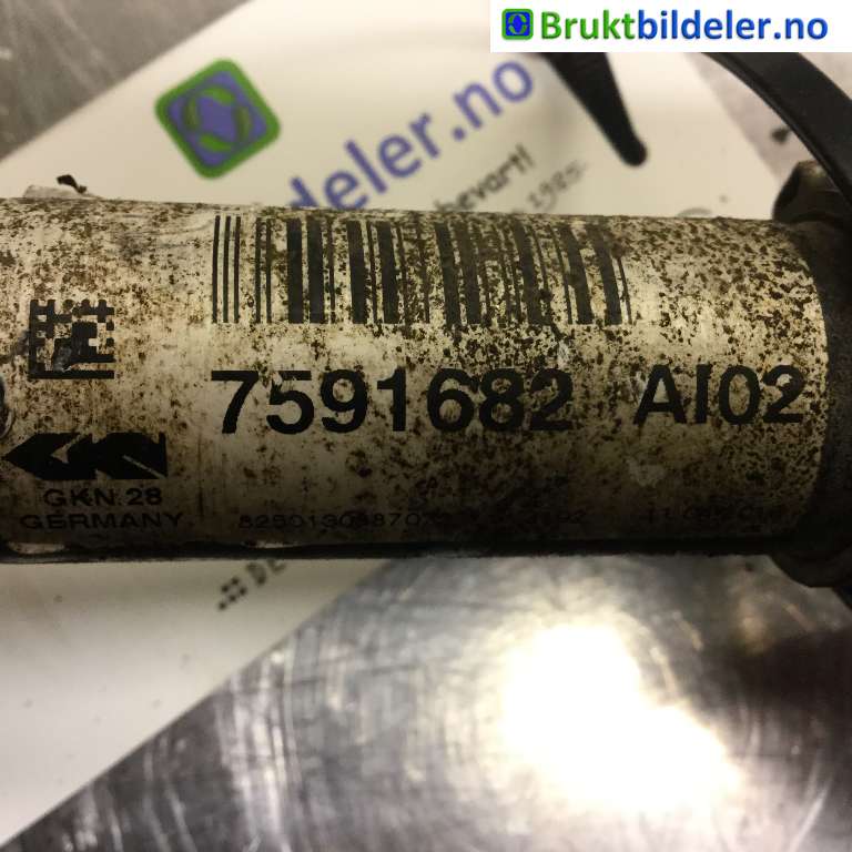 Drivaksel høyre foran til BMW X1 2009-2015 (E84) (E84) (BMW|7 591 682|)