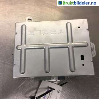 Bilstereo forsterker til Tesla Model Y,   (|1507152-01-B)