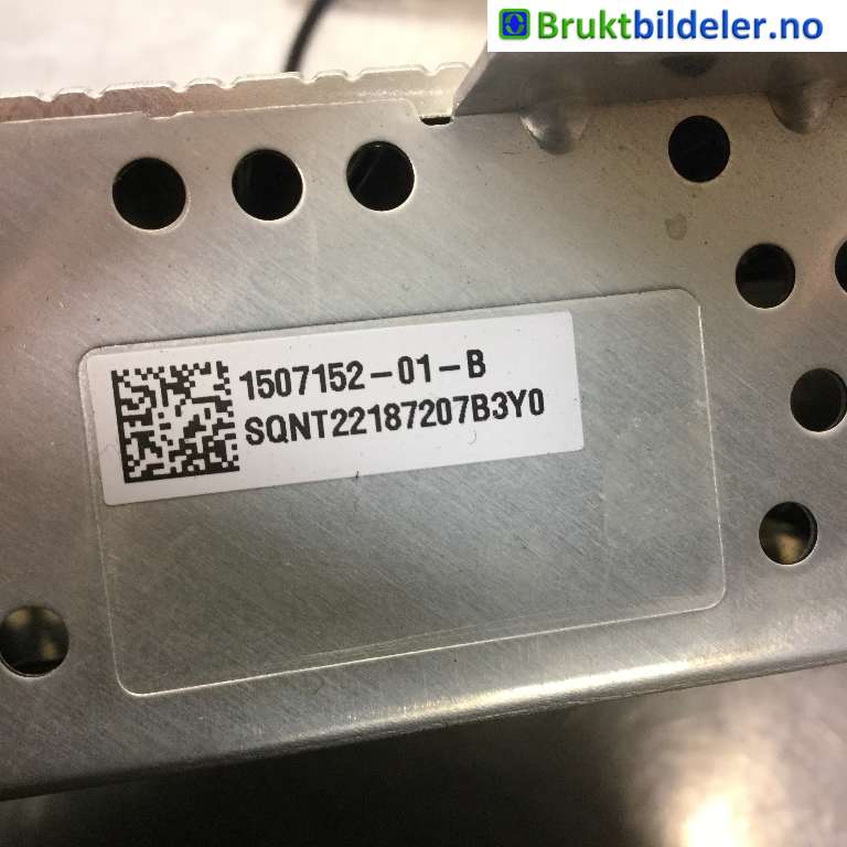 Bilstereo forsterker til Tesla Model Y 2021-2024 (Type I)  (1507152-01-B|)