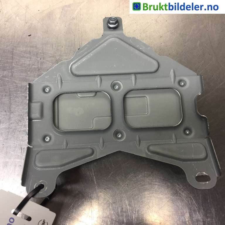 Bilstereo diverse til Tesla Model Y 2021-2024 (Type I)  (1527973-00-D|)