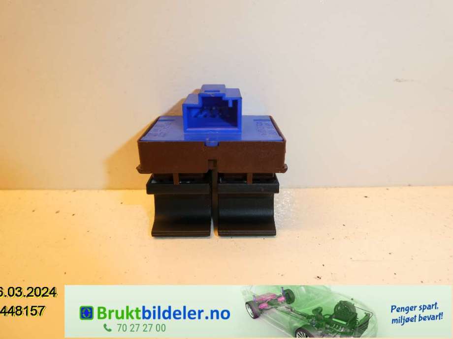 Bryter tanklokk til VW Passat 2005-2010 (B6) (B6) (VOLKSWAGEN|3C0959903B||3C0 959 903 B)