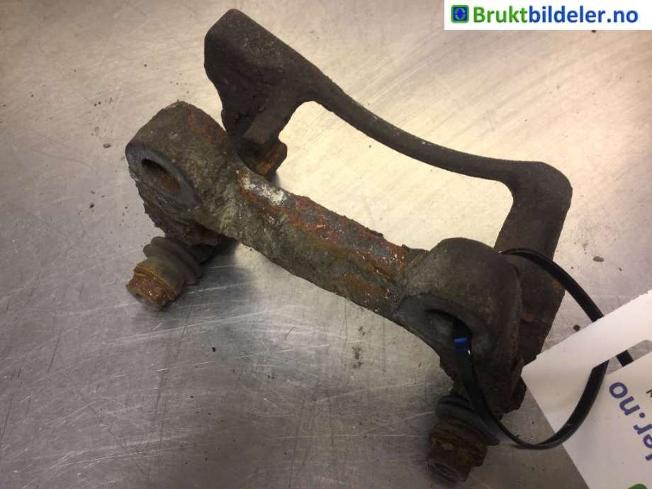 Bremsecaliper brakett til VW Passat, 2011-2015 (B7) (B7) (VOLKSWAGEN|3AA 615 425 B)