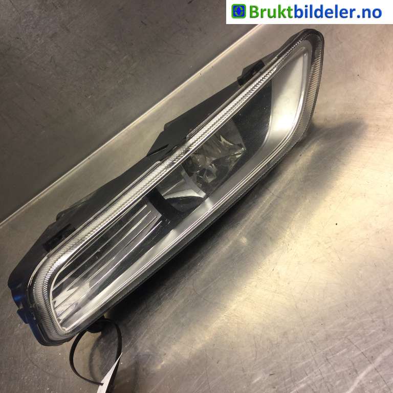 Tåkelykt høyre foran til VW Passat, 2011-2015 (B7) (B7) (VOLKSWAGEN|3AA 941 662 E)