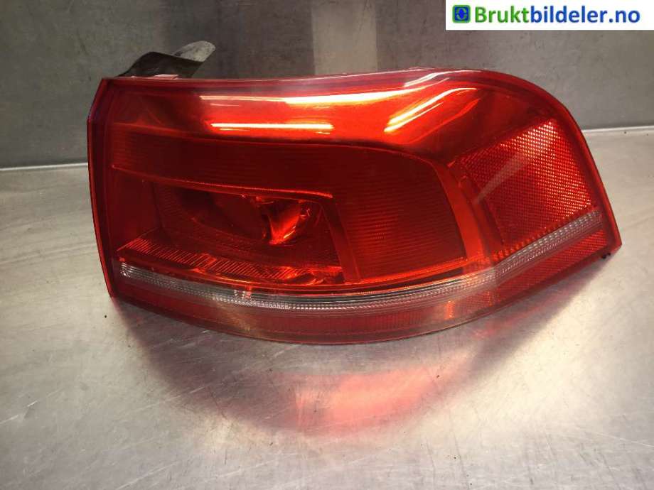 Baklykt høyre til VW Passat, 2011-2015 (B7) (B7) (VOLKSWAGEN|3AF 945 096 A)