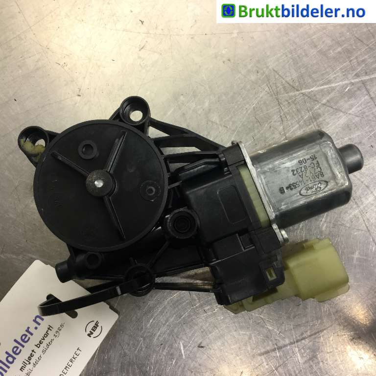 Ruteheis høyre foran til Ford Fiesta 2013-2017 (Type VI, Fase 2)  (FORD|8A61-14553-B|0130822619|)