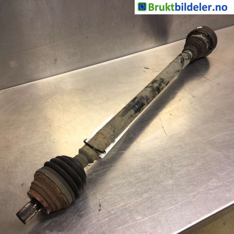 Drivaksel høyre foran til VW Golf V, Combi 2003-2008  (VOLKSWAGEN|1K0 407 272 CC|)
