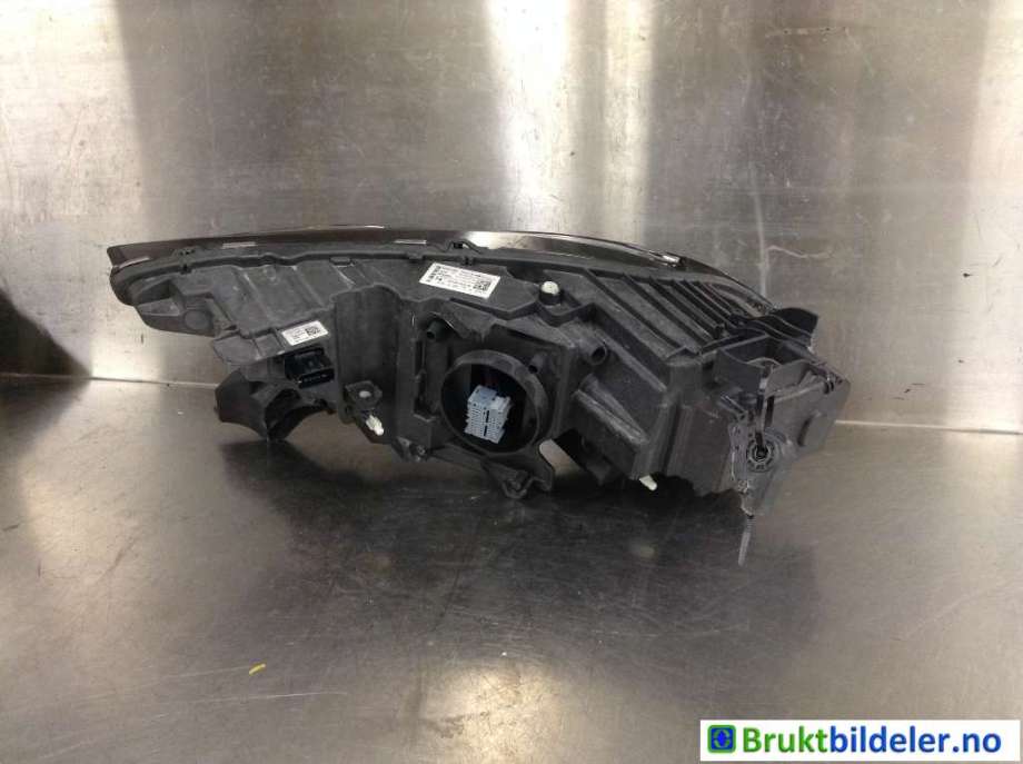 Frontlykt høyre halogen til DS DS3 Crossback 2019-->>  (DS|9820840680|89912434|16 429 913 80)