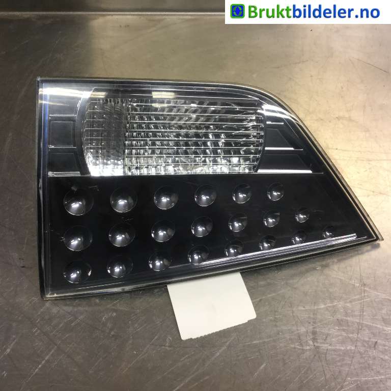 Baklykt høyre indre til Mitsubishi Outlander, 2010-2012 (Type II, Fase 2)  (MITSUBISHI|8331A006)