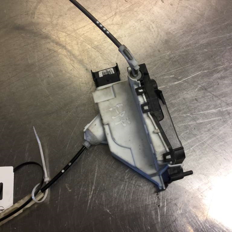 Låsekasse høyre til Citroën C4, Cactus, 2014-2017 (Fase 1)  (CITROEN|9819038480)
