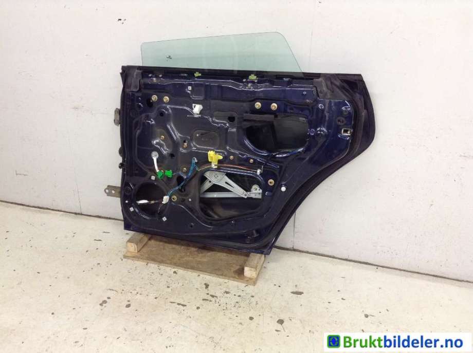 Dør høyre bak til Subaru Legacy 2003-2007 (Type IV, Fase 1)  (SUBARU|60409AG0209P|)