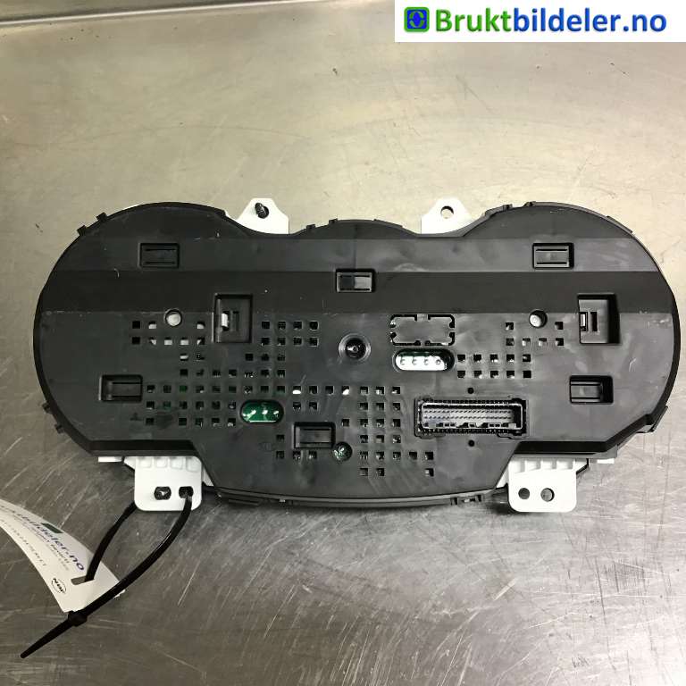 Instrumentpanel til Hyundai Ix20 2010-2017  (HYUNDAI|94003-1K070|11001-805301U|)