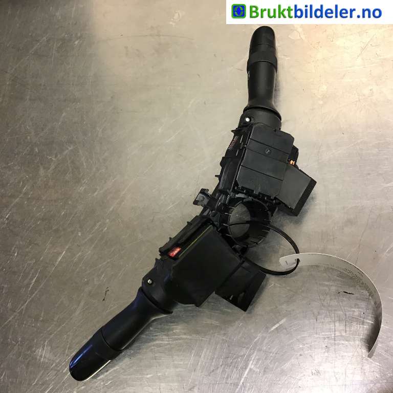 Bryter combi til Toyota Hilux 2006-2011  (TOYOTA|84140-52171||846520-K061/VISKER)