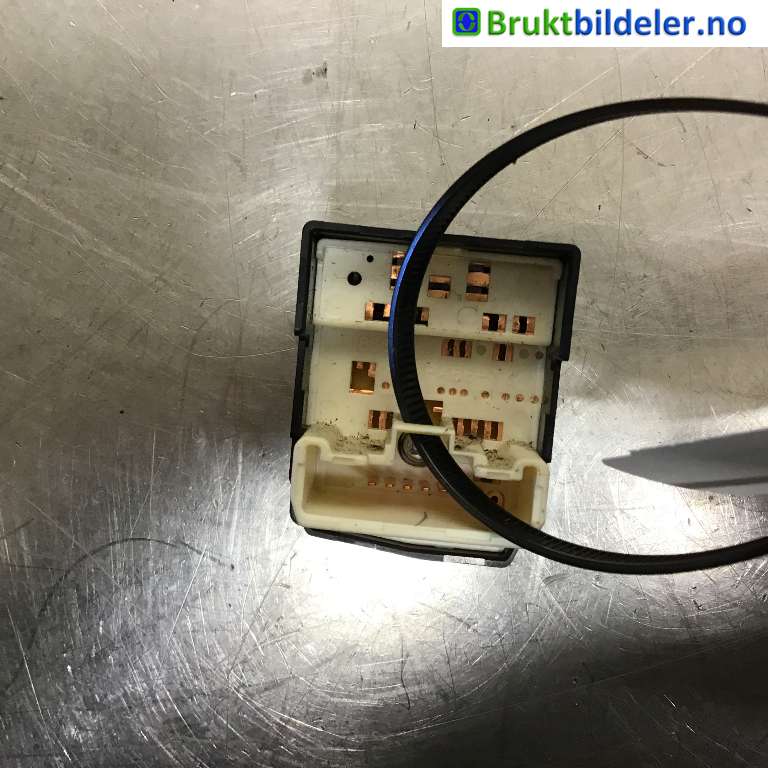 Bryter speil til Toyota Hilux 2006-2011  (TOYOTA|848700D030|)