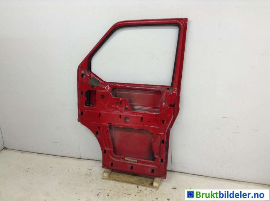 Dør høyre 2dørs til VW Transporter / Caravelle 1990-2003 (T4) (T4) (VOLKSWAGEN|7D0 831 056 D|)