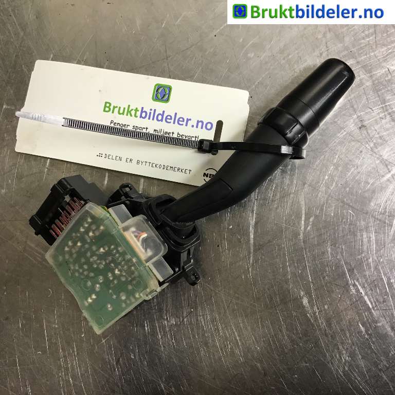 Bryter visker til Toyota Hiace 2007-2012 (Fase 3)  (TOYOTA|8465226530|)